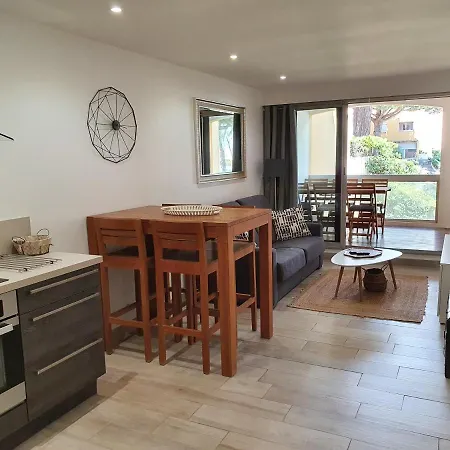 2 Pièces, Loggia, Terrasse Avec Vue Sur La Marina Au Centre Du Cap D * Agde